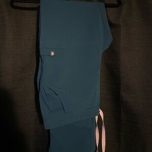 Figs medium/tall scrub pant